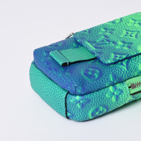 Very Good Condition LOUIS VUITTON Taurillon Illusion Double Phone Pouch Shoulder Bag M81223 Green Used 4a000758