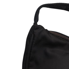 画像をギャラリービューアに読み込む, PRADA プラダ ホーボー ワンショルダーバッグ MV515 トライアングルロゴ 三角ロゴプレート ナイロン ホーボー ブラック 美品 中古 4a000858