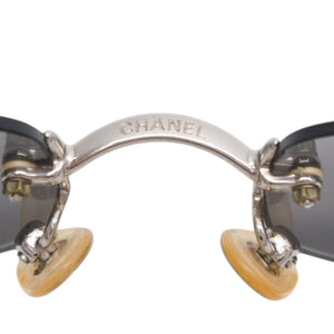 CHANEL シャネル リムレス サングラス アイウェア 4002- c.124/22 サイズ57□19 130 ココマーク 美品 中古 4a001055