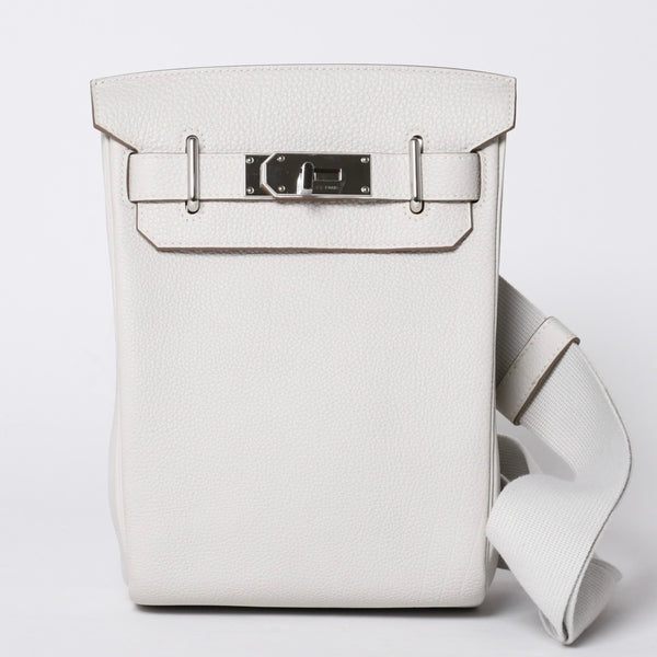Like new Hermes Kelly Akkad PM B engraved one shoulder bag White silver hardware Used 4a001434