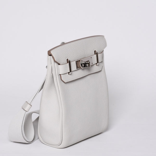 Like new Hermes Kelly Akkad PM B engraved one shoulder bag White silver hardware Used 4a001434
