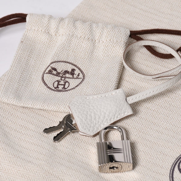 Like new Hermes Kelly Akkad PM B engraved one shoulder bag White silver hardware Used 4a001434