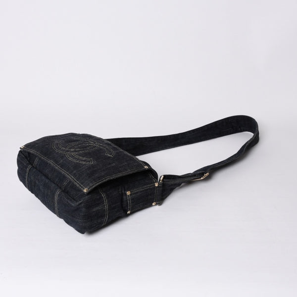 Very good condition CHANEL Shoulder bag Sparkling denim No. 10 Coco mark Navy A31987 Gold hardware Used 4a001141