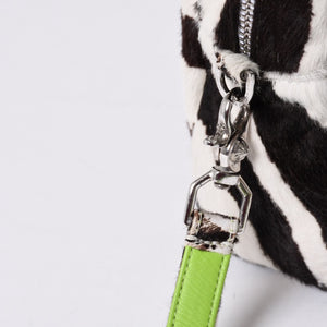 極美品 CHROME HEARTS クロムハーツ TAKA MINI ショルダーバッグ セメタリー クロスパッチ ハラコ ゼブラ グリーン 中古 4a001431