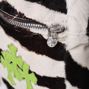 極美品 CHROME HEARTS クロムハーツ TAKA MINI ショルダーバッグ セメタリー クロスパッチ ハラコ ゼブラ グリーン 中古 4a001431