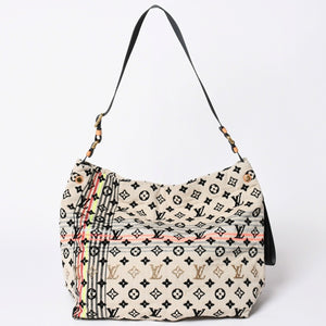 Very good condition LOUIS VUITTON Scrunchie Bohemian Shoulder Bag M40359 Monogram Canvas Beige Multicolor Used 4a001163
