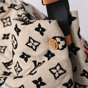 Very good condition LOUIS VUITTON Scrunchie Bohemian Shoulder Bag M40359 Monogram Canvas Beige Multicolor Used 4a001163