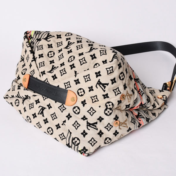 Very good condition LOUIS VUITTON Scrunchie Bohemian Shoulder Bag M40359 Monogram Canvas Beige Multicolor Used 4a001163