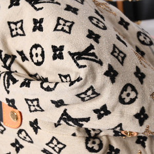 Very good condition LOUIS VUITTON Scrunchie Bohemian Shoulder Bag M40359 Monogram Canvas Beige Multicolor Used 4a001163