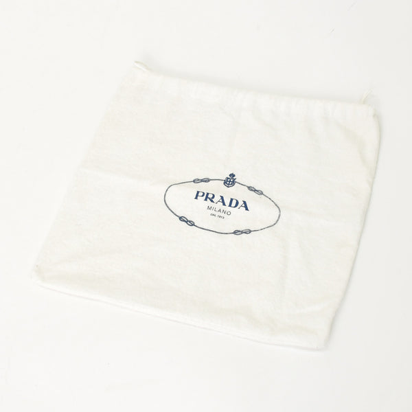 極美品 PRADA プラダ ワンショルダーバッグ トライアングルロゴ B10869 サテン パープル シルバー金具 中古 4a000143