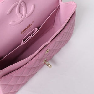 Like new CHANEL Chanel Matelasse 25 W flap W chain shoulder bag A01112 Random number here mark caviar skin used 4a001174