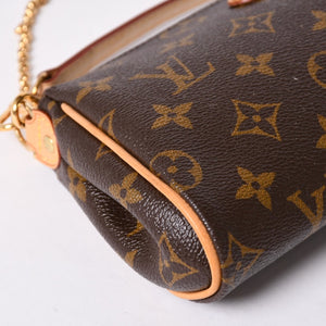 Like new LOUIS VUITTON Pochette Eva Monogram M95567 Brown Gold hardware Used 4a001176
