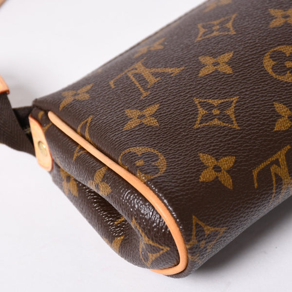 Like new LOUIS VUITTON Pochette Eva Monogram M95567 Brown Gold hardware Used 4a001176