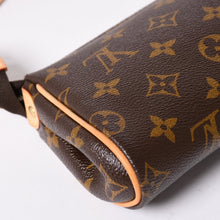 画像をギャラリービューアに読み込む, 新品同様 LOUIS VUITTON ルイヴィトン ポシェット エヴァ モノグラム M95567 ブラウン ゴールド金具 中古 4a001176