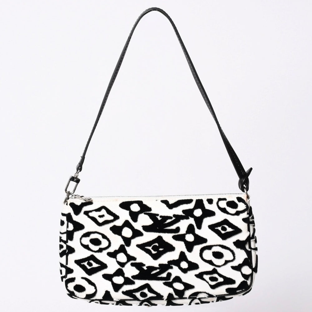 LOUIS VUITTON Pochette Accessory Pouch M45565 Monogram Taffetage Good Condition Used 4a001332