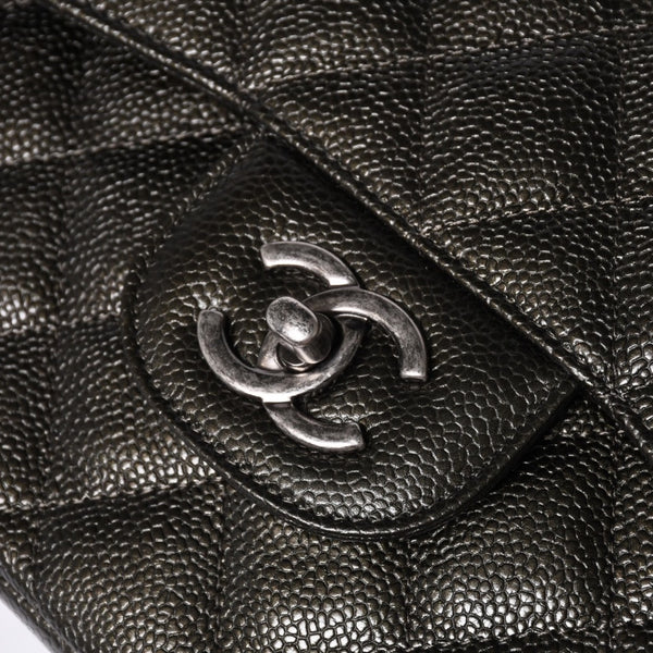 新品未使用 CHANEL シャネル デカマトラッセ30 Wフラップ Wチェーンショルダーバッグ A58600 24番台 ココマーク キャビアスキン 中古 4a001274