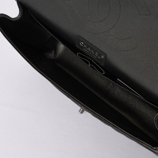 新品未使用 CHANEL シャネル デカマトラッセ30 Wフラップ Wチェーンショルダーバッグ A58600 24番台 ココマーク キャビアスキン 中古 4a001274