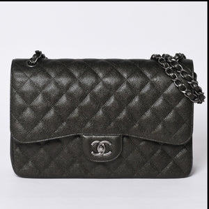 新品未使用 CHANEL シャネル デカマトラッセ30 Wフラップ Wチェーンショルダーバッグ A58600 24番台 ココマーク キャビアスキン 中古 4a001274