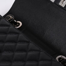 画像をギャラリービューアに読み込む, 極美品 CHANEL シャネル デカマトラッセ30 Sフラップ Wチェーンショルダーバッグ 6番台 ココマーク キャビアスキン シルバー金具 中古 4a001273
