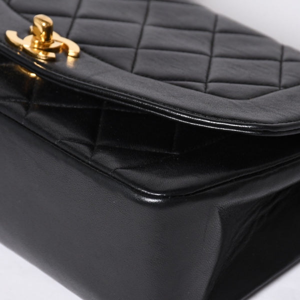 Very good condition CHANEL Diana 22 S flap S chain shoulder bag No. 3 here mark lambskin black gold hardware used 4a001231