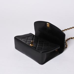 Very good condition CHANEL Diana 22 S flap S chain shoulder bag No. 3 here mark lambskin black gold hardware used 4a001231
