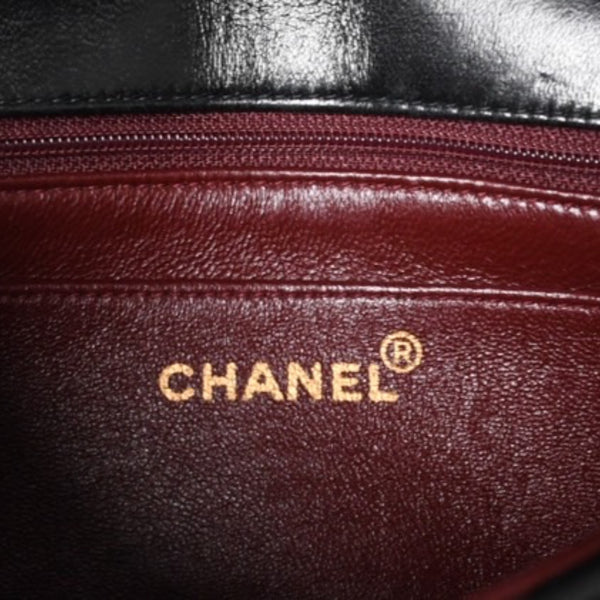 Very good condition CHANEL Diana 22 S flap S chain shoulder bag No. 3 here mark lambskin black gold hardware used 4a001231