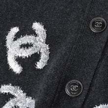 画像をギャラリービューアに読み込む, 極美品 CHANEL シャネル アンサンブル カーディガン ココマーク 22A P72997K10494 カシミア グレー シルバー サイズ34 中古 4b013280