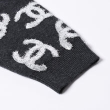 画像をギャラリービューアに読み込む, 極美品 CHANEL シャネル アンサンブル カーディガン ココマーク 22A P72997K10494 カシミア グレー シルバー サイズ34 中古 4b013280