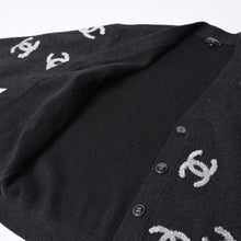 画像をギャラリービューアに読み込む, 極美品 CHANEL シャネル アンサンブル カーディガン ココマーク 22A P72997K10494 カシミア グレー シルバー サイズ34 中古 4b013280