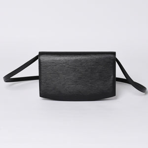 極美品 LOUIS VUITTON ルイヴィトン エピプレブール ショルダーバッグ M52562 エピレザー ブラック ゴールド金具 中古 4a000173