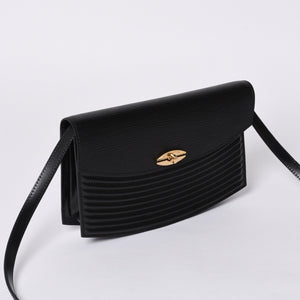 極美品 LOUIS VUITTON ルイヴィトン エピプレブール ショルダーバッグ M52562 エピレザー ブラック ゴールド金具 中古 4a000173