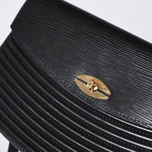 画像をギャラリービューアに読み込む, 極美品 LOUIS VUITTON ルイヴィトン エピプレブール ショルダーバッグ M52562 エピレザー ブラック ゴールド金具 中古 4a000173