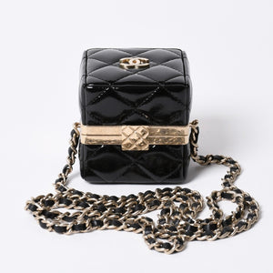 Very Good Condition CHANEL Mini Bag Charm Matelasse Chain Shoulder AP3154 Random Number Quilted Lambskin Gold Hardware Used 4a001232