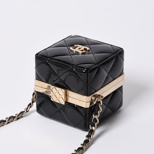 Very Good Condition CHANEL Mini Bag Charm Matelasse Chain Shoulder AP3154 Random Number Quilted Lambskin Gold Hardware Used 4a001232