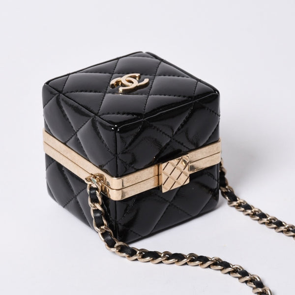 Very Good Condition CHANEL Mini Bag Charm Matelasse Chain Shoulder AP3154 Random Number Quilted Lambskin Gold Hardware Used 4a001232