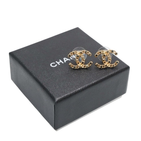 Very Good Condition CHANEL Chanel Earrings Chain x Rhinestone Coco Mark F20P Gold earring CC chain on rhinestone F20P GD Good Condition Used 4a000662