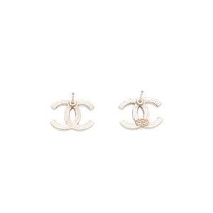 Very good condition CHANEL Chanel earrings rhinestone here mark GD 14V engraved on one side earrings Slim CC rhinestone GD 14V good condition used 4a000646