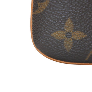 Very good condition LOUIS VUITTON Accessory pouch Etuy Téléfonne MM Monogram M66546 Gold hardware Used 4a001253
