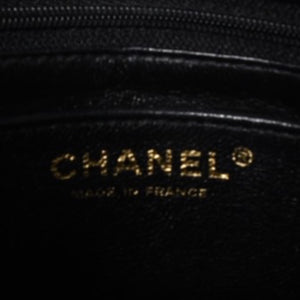 Very Good Condition CHANEL Mini Matelasse Chain Shoulder Bag No. 8 Caviar Skin Gold Hardware Black Used 4a001543