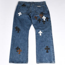 画像をギャラリービューアに読み込む, 新品同様 CHROME HEARTS クロムハーツ クロスパッチ ジーンズ デニムパンツ ジャパンタグ付き メンズ SV925 36インチ ブルー系 中古 4a001293