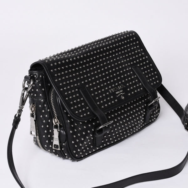 PRADA プラダ スタッズ ミディアム BT861S ショルダーバッグ レザー ブラック 美品 中古 4a001059