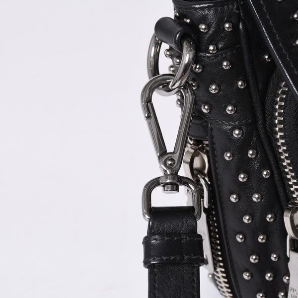 PRADA プラダ スタッズ ミディアム BT861S ショルダーバッグ レザー ブラック 美品 中古 4a001059