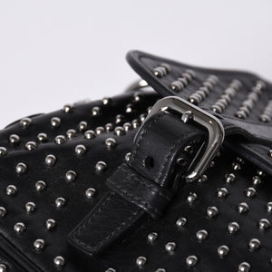 PRADA プラダ スタッズ ミディアム BT861S ショルダーバッグ レザー ブラック 美品 中古 4a001059