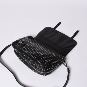 PRADA プラダ スタッズ ミディアム BT861S ショルダーバッグ レザー ブラック 美品 中古 4a001059
