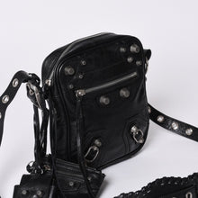 画像をギャラリービューアに読み込む, BALENCIAGA バレンシアガ ルカゴールXS ショルダーバッグ 719065 ブラック ラムスキン シルバー金具 美品 中古 4b000797