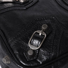 画像をギャラリービューアに読み込む, BALENCIAGA バレンシアガ ルカゴールXS ショルダーバッグ 719065 ブラック ラムスキン シルバー金具 美品 中古 4b000797