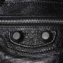 画像をギャラリービューアに読み込む, BALENCIAGA バレンシアガ ルカゴールXS ショルダーバッグ 719065 ブラック ラムスキン シルバー金具 美品 中古 4b000797