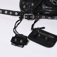 画像をギャラリービューアに読み込む, BALENCIAGA バレンシアガ ルカゴールXS ショルダーバッグ 719065 ブラック ラムスキン シルバー金具 美品 中古 4b000797