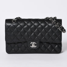 画像をギャラリービューアに読み込む, 極美品 CHANEL シャネル マトラッセ25 Wフラップ Wチェーンショルダーバッグ 14番台 キャビアスキン シルバー金具 中古 4a001340