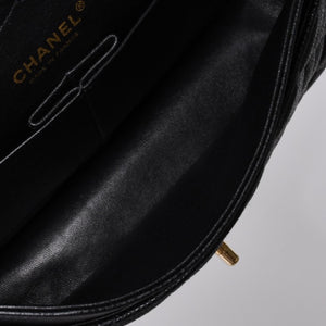 Very Good Condition CHANEL Matelasse 25 W Flap W Chain Shoulder Bag No. 10 Caviar Skin Gold Hardware Used 4a001339